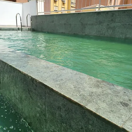 Huelin Edificio Apartahotel