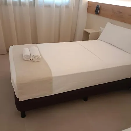 Apartahotel Huelin Edificio 4*