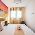 Huelin Edificio アパートホテル 3*