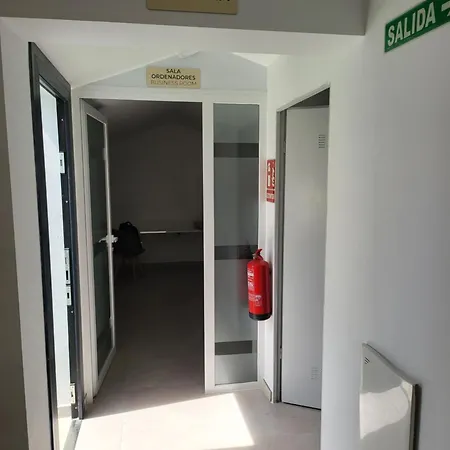 Huelin Edificio 3* Малага
